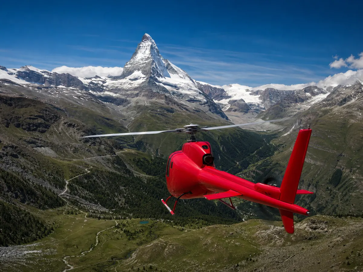 Symbolbild (KI-generiert) Helikopter-Rundflug «Matterhorn Standard», Wallis
